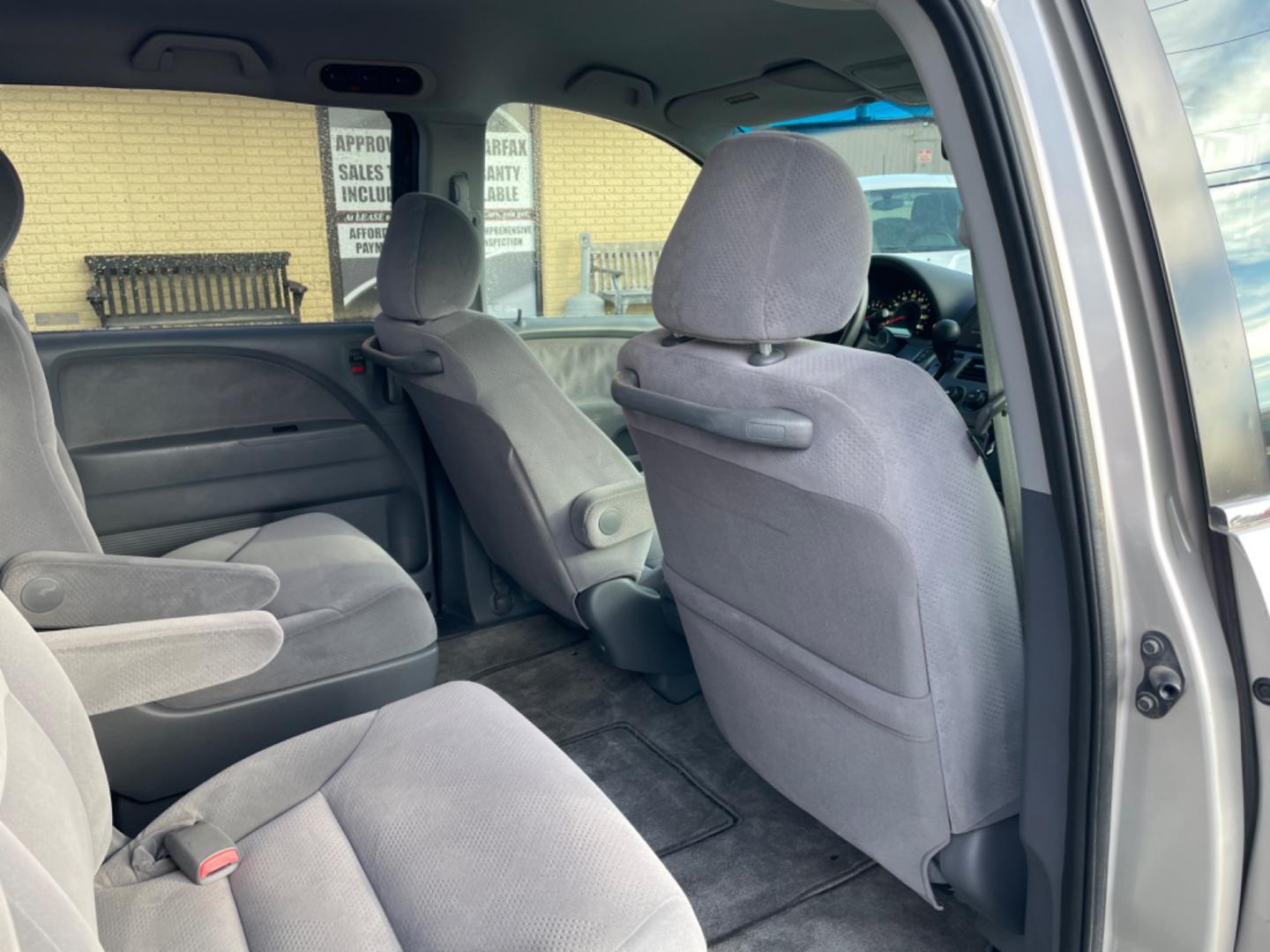 2007 Silver Honda Odyssey (5FNRL38207B) with an V6, VTEC, 3.5 Liter engine, Automatic transmission, located at 8008 Warden Rd, Sherwood, AR, 72120, (501) 801-6100, 34.830078, -92.186684 - Photo#9